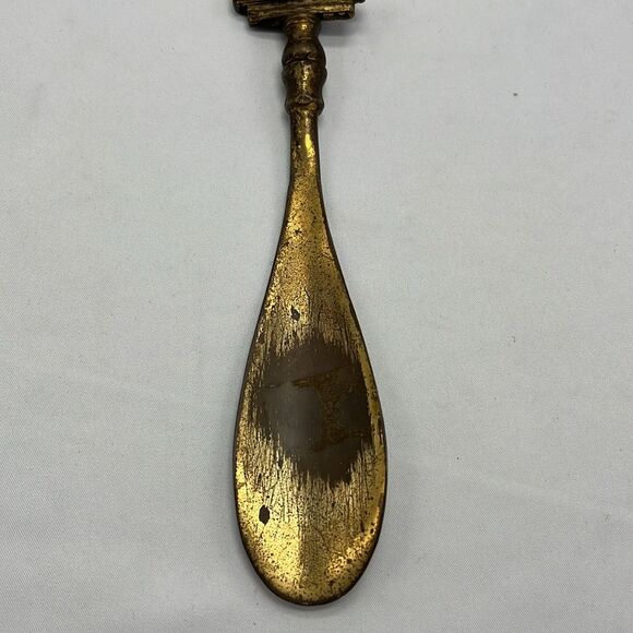 Vintage Brass "The Cat & Fiddle" Shoehorn - Picture 3 of 4